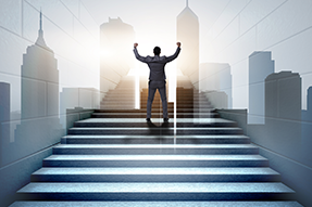 太阳成tyc234cctyc国际王震：“T”字型人才紧缺，人才布局要两条腿走路